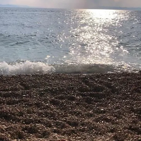 Sea View شقة *